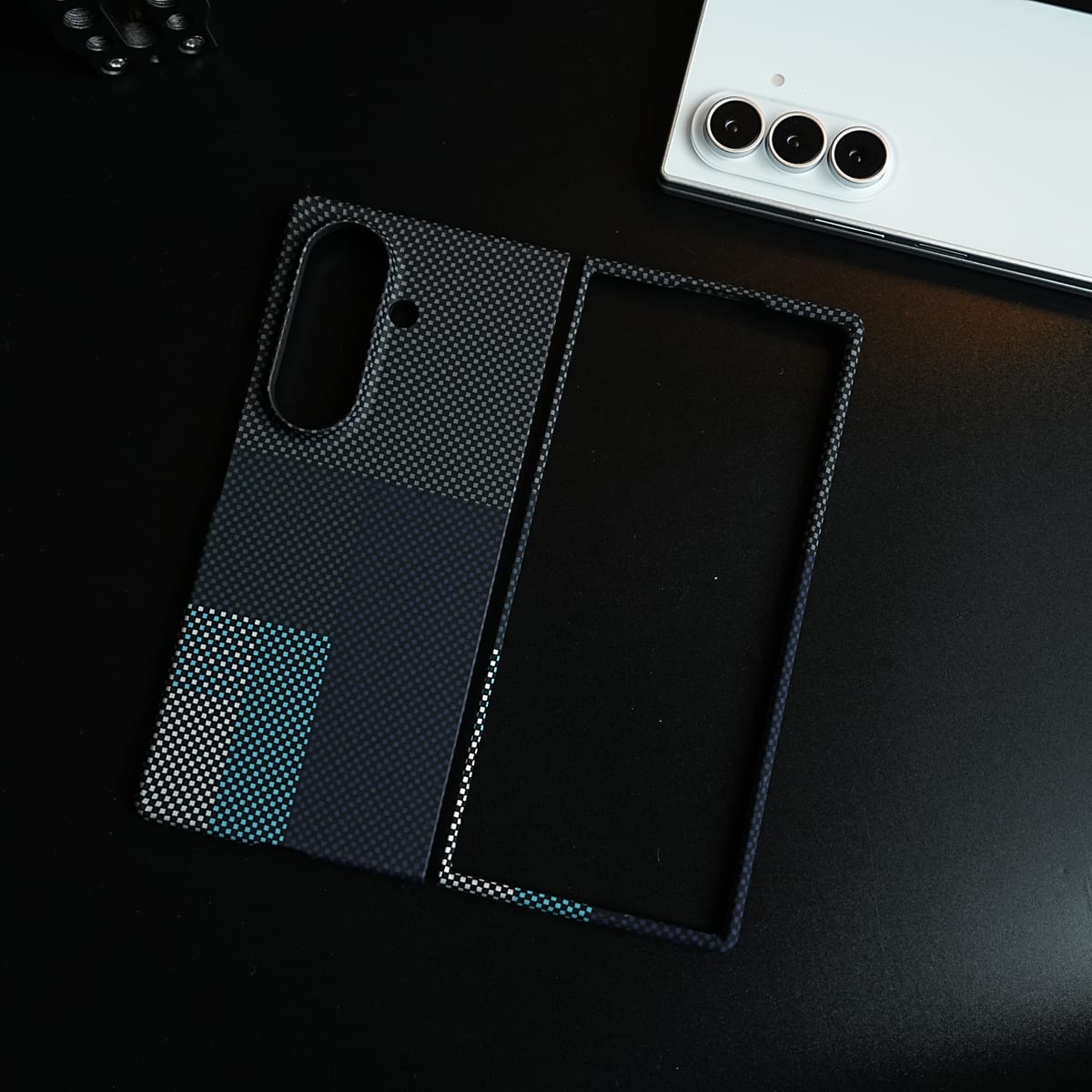 Carbon Fiber Texture Design Hard Pc for Galaxy Z Fold 8 Ultra with Magsafe | CornerGreen